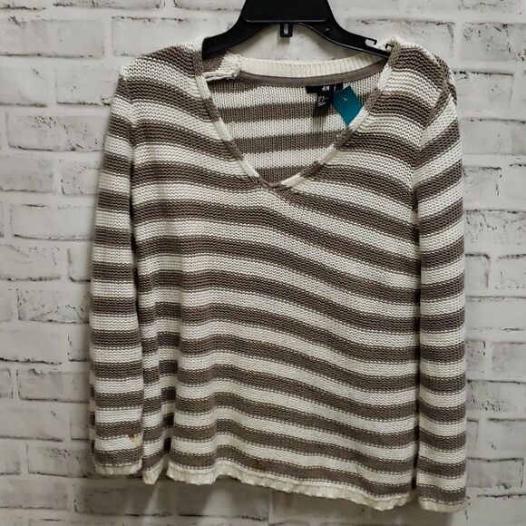 H&M Sweaters - H&m sweater  